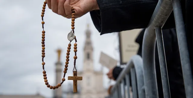 A origem do Rosário: como começou a tradição do terço entre os católicos? 