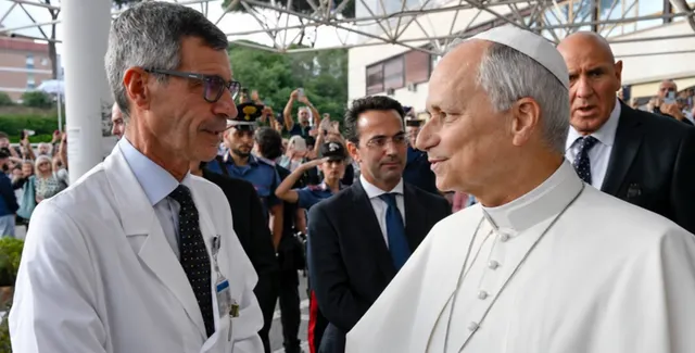 Entrevista com Stefano Margaritora, cirurgião do Papa Leão XIV, revela detalhes sobre a saúde do pontífice