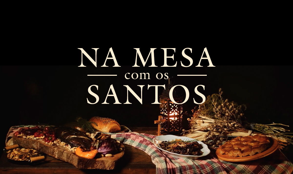 Na mesa com os santos