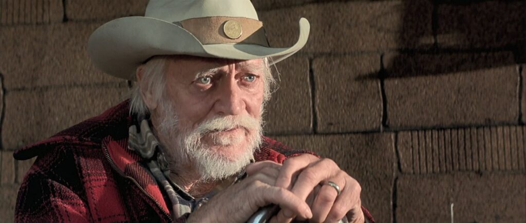 O ator Richard Farnsworth como Alvin Straigh em cena do filme "Uma História Real", de David Lynch