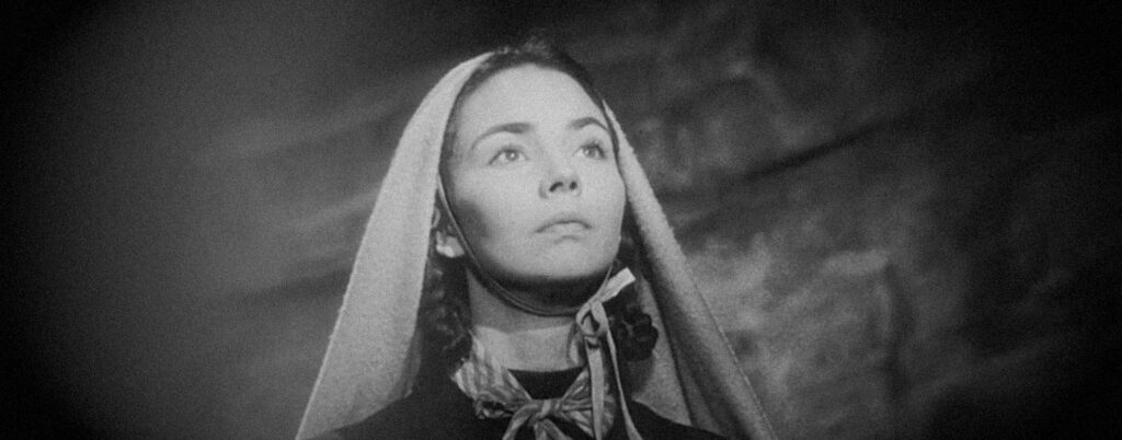 A atriz Jennifer Jones em cena do filme "A canção de Bernadette".