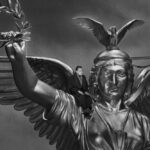 Anjos e arcanjos: os melhores filmes para entender a força da intercessão celestial 