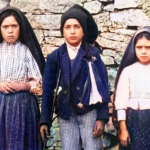O que Nossa Senhora de Fátima pediu aos 3 pastorinhos? 