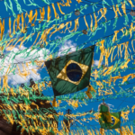 Hoje tem jogo do Brasil e nós somos os adultos na sala